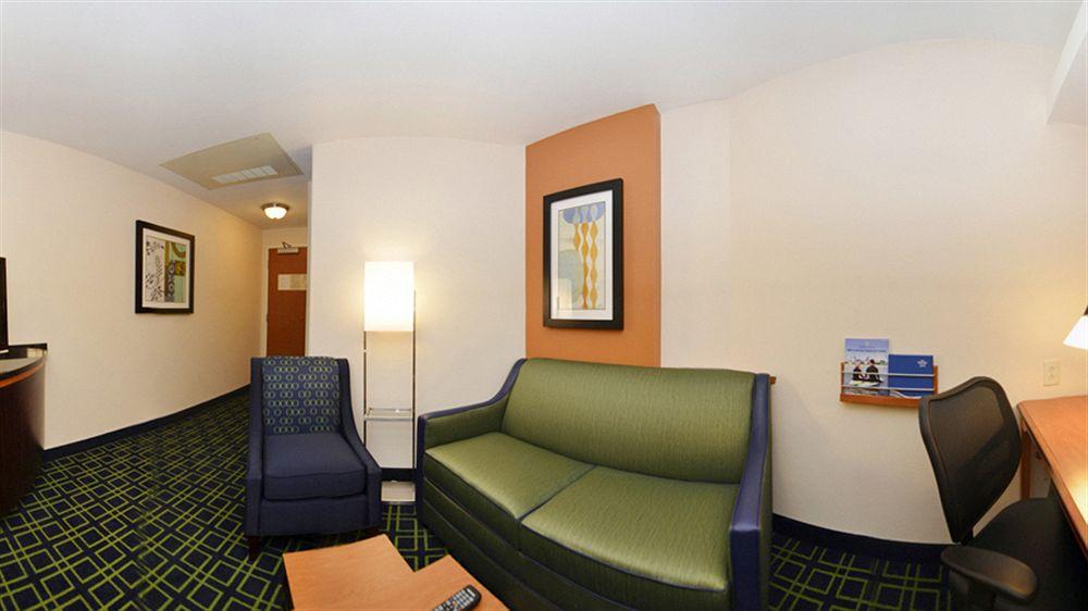 Fairfield Inn & Suites Santa Cruz - Капітола Екстер'єр фото